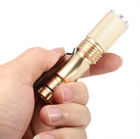 CREE XPE-Q5 7W m. Zoom