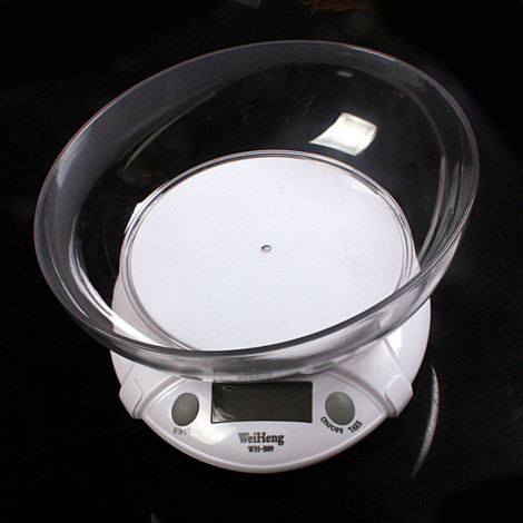 7kg/1g Køkkenvægt med skål