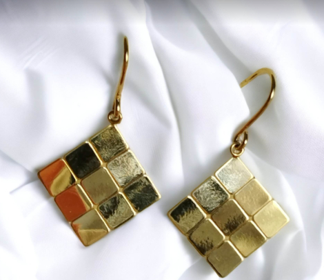 Earrings Dangling 18 Karat